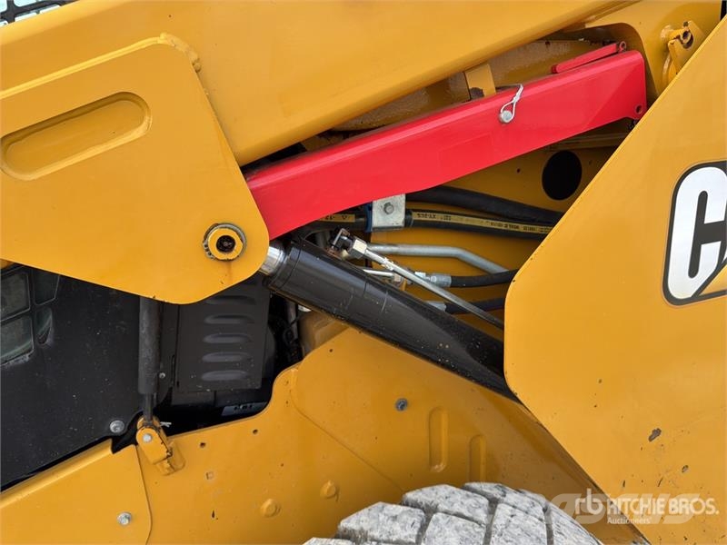 CAT 272D3 Two-Speed Skid Steer Loader Skid steer mini utovarivači