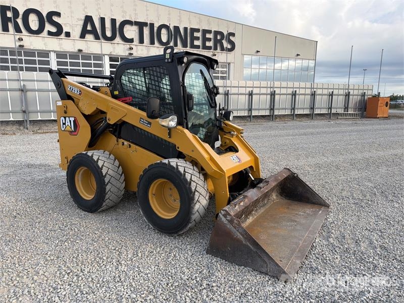 CAT 272D3 Two-Speed Skid Steer Loader Skid steer mini utovarivači