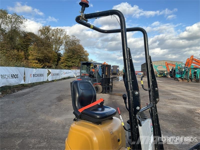 CAT 300 9D Mini Excavator 소형 굴삭기 7톤 미만