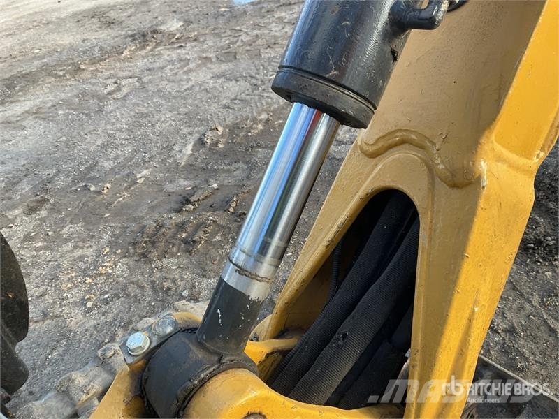 CAT 300 9D Mini Excavator 소형 굴삭기 7톤 미만