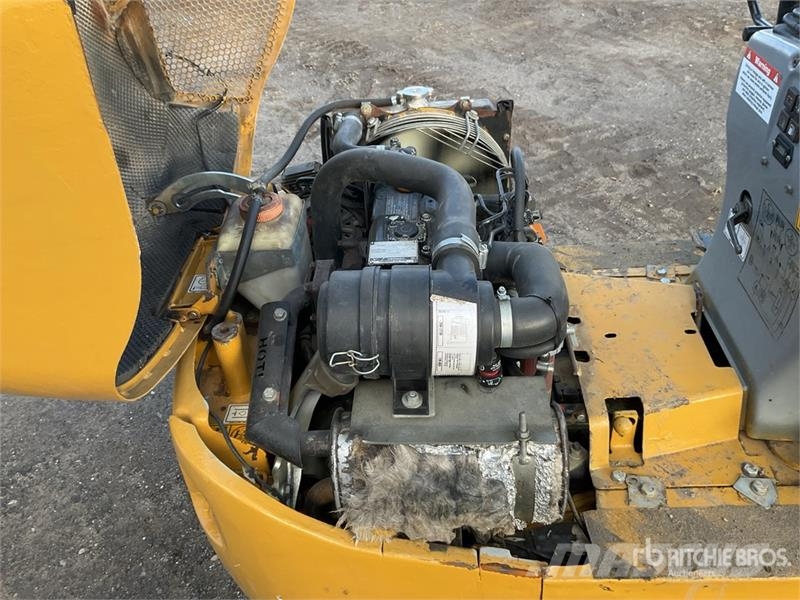 CAT 300 9D Mini Excavator 소형 굴삭기 7톤 미만