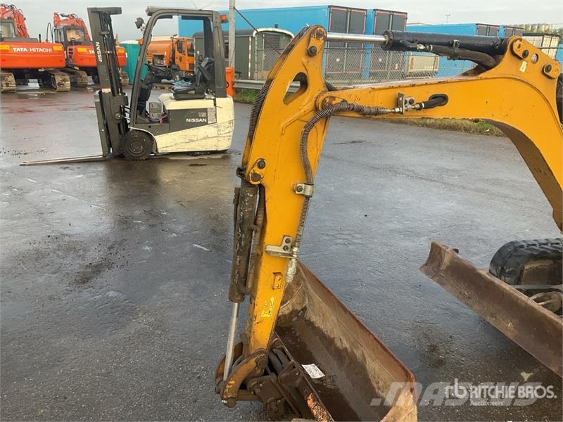 CAT 301.5 Mini bagri <7t