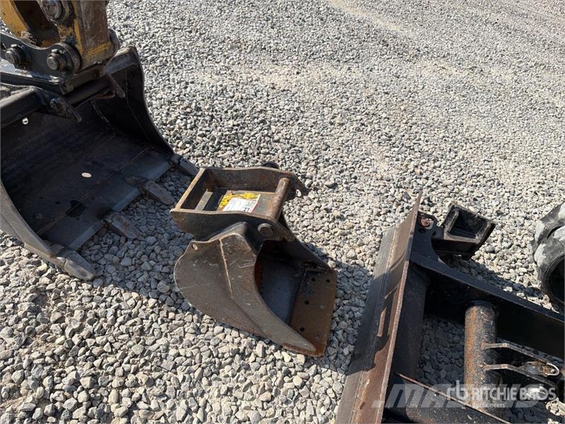 CAT 301.7D Miniescavadeiras < 7t (Mini escavadeiras)