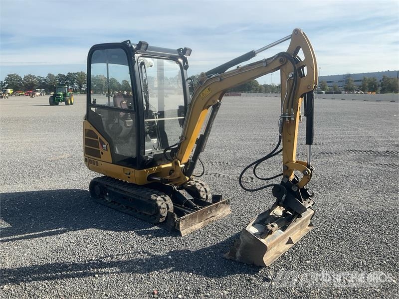 CAT 301.7D Minibagger < 7t