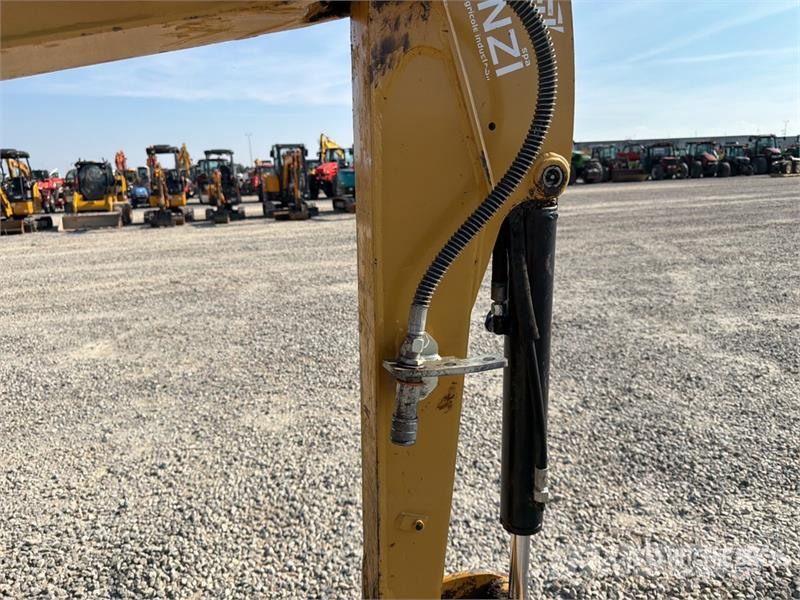 CAT 301.7D Miniescavadeiras < 7t (Mini escavadeiras)