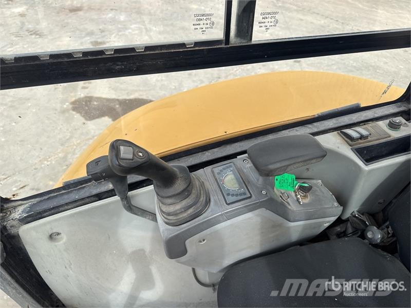 CAT 302.7D CR Mini kotrók < 7t