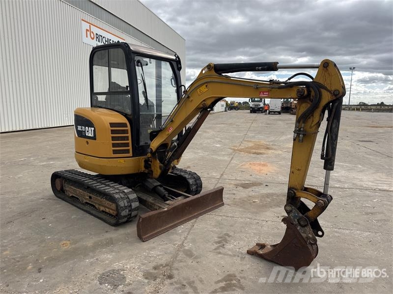 CAT 302.7D CR Mini kotrók < 7t