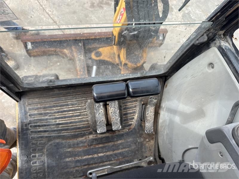 CAT 302.7D CR Mini kotrók < 7t