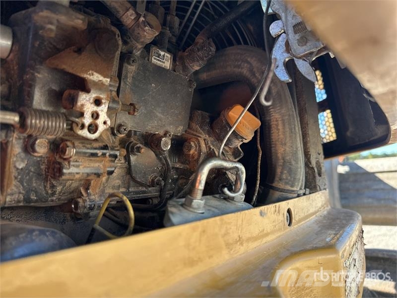 CAT 302.7DCR Mini-Pelle Mini Excavator ミニ油圧ショベル 7t以下(ミニユンボ・ミニディガー)