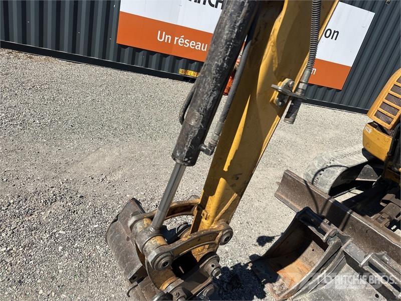 CAT 302.7DCR Mini-Pelle Mini Excavator ミニ油圧ショベル 7t以下(ミニユンボ・ミニディガー)