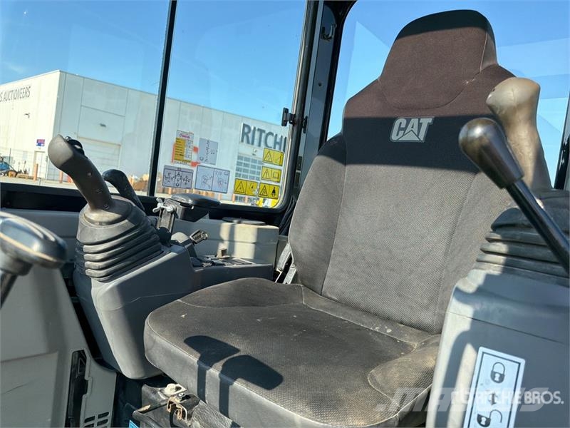 CAT 303.5E Mini Excavator Mini kotrók < 7t