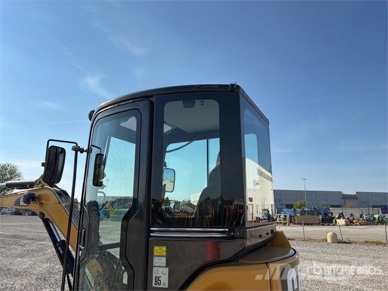 CAT 303.5E Mini Excavator Mini kotrók < 7t