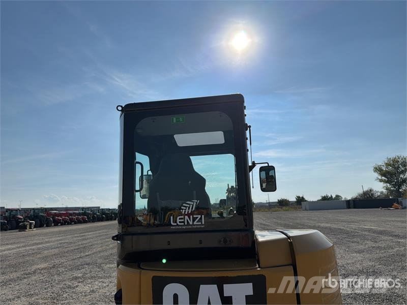 CAT 303.5E Mini Excavator Mini kotrók < 7t