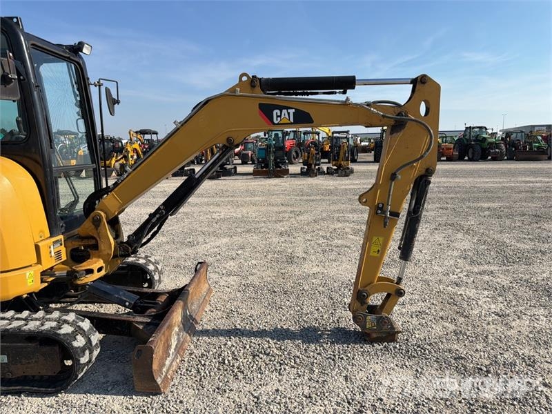 CAT 303.5E Mini Excavator Mini kotrók < 7t