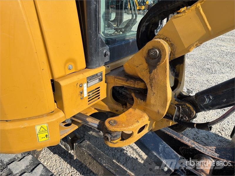 CAT 303.5E Mini Excavator Mini kotrók < 7t