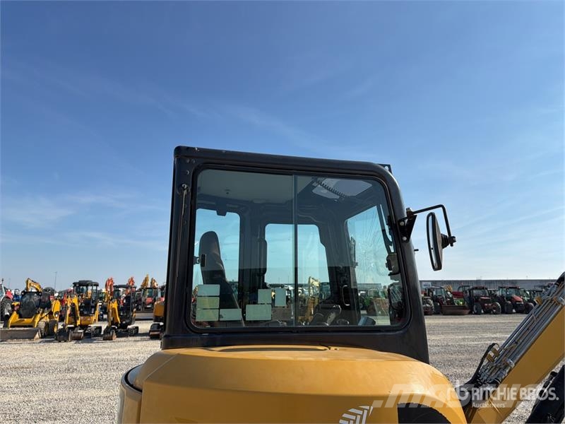 CAT 303.5E Mini Excavator Mini kotrók < 7t
