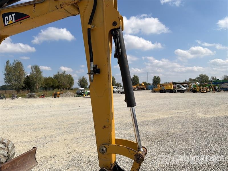 CAT 305 CR Mini Excavator (Inoperable) Minibagger < 7t