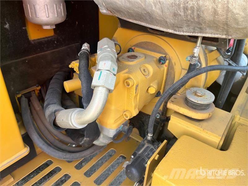 CAT 306E2 Tracked Excavator Bagri goseničarji