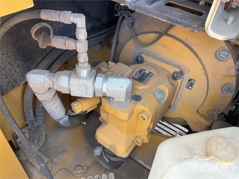CAT 308 CR Tracked Excavator Kāpurķēžu ekskavatori