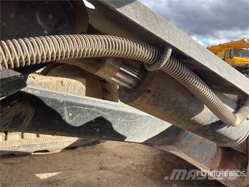 CAT 308 CR Tracked Excavator Kāpurķēžu ekskavatori
