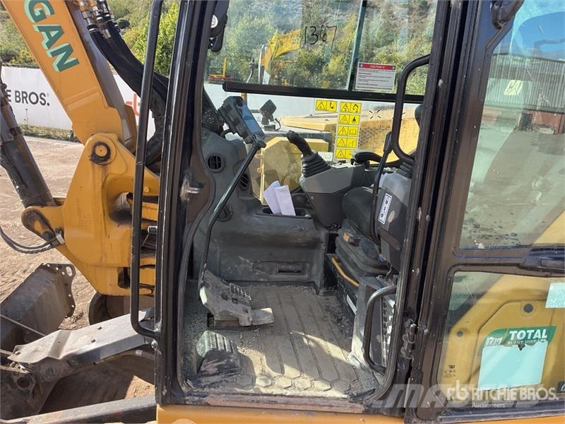 CAT 308 CR Tracked Excavator Kāpurķēžu ekskavatori