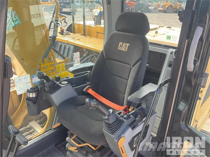 CAT 313GC Tracked Excavator حفارات زحافة