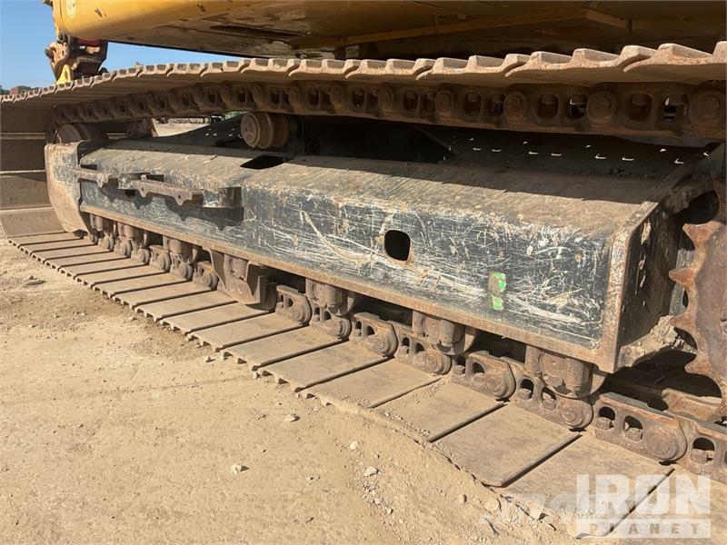 CAT 313GC Tracked Excavator حفارات زحافة