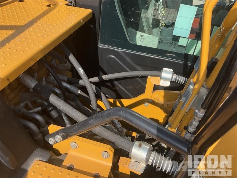 CAT 313GC Tracked Excavator حفارات زحافة