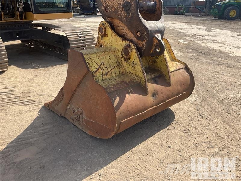 CAT 313GC Tracked Excavator حفارات زحافة