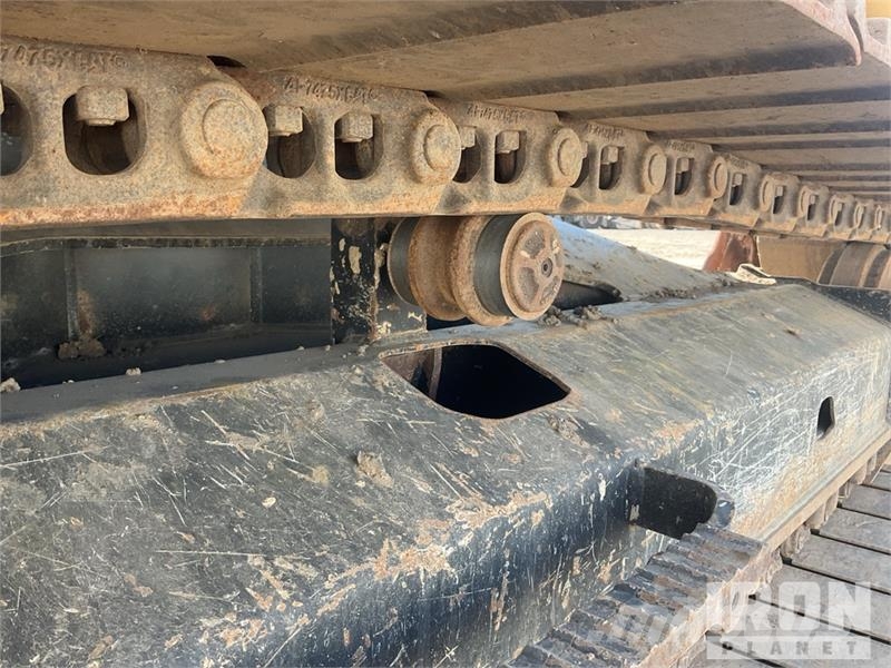 CAT 313GC Tracked Excavator حفارات زحافة
