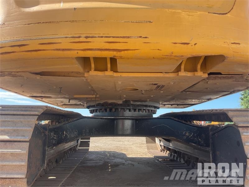 CAT 313GC Tracked Excavator حفارات زحافة