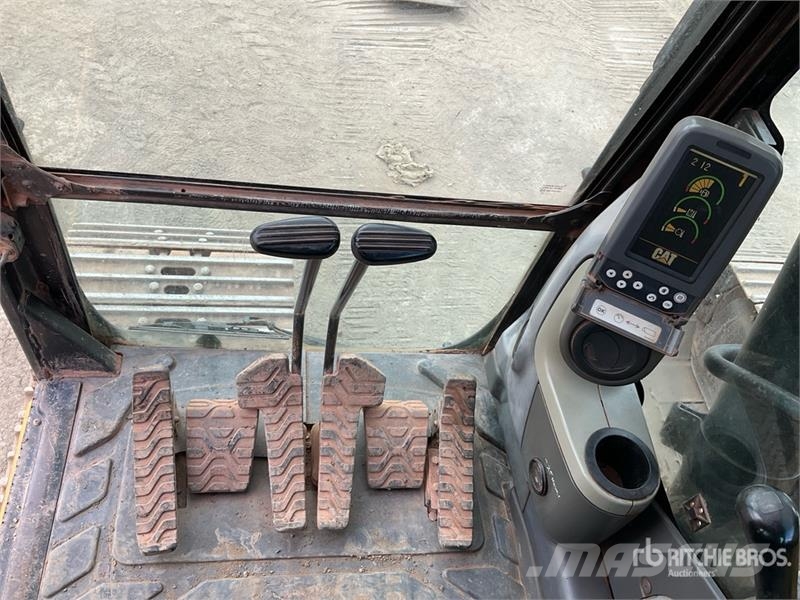 CAT 320 DL Tracked Excavator Crawler excavators