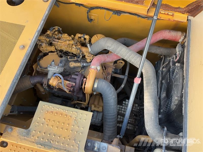 CAT 320GC Tracked Excavator Roomikekskavaatorid