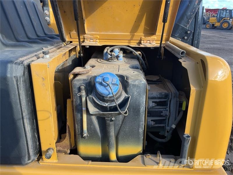 CAT 320GC Tracked Excavator Roomikekskavaatorid