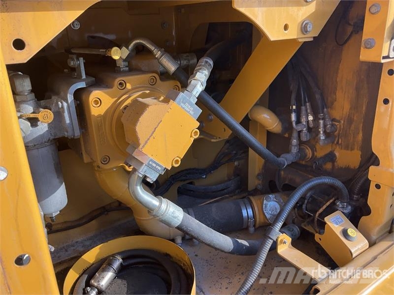 CAT 320GC Tracked Excavator Roomikekskavaatorid