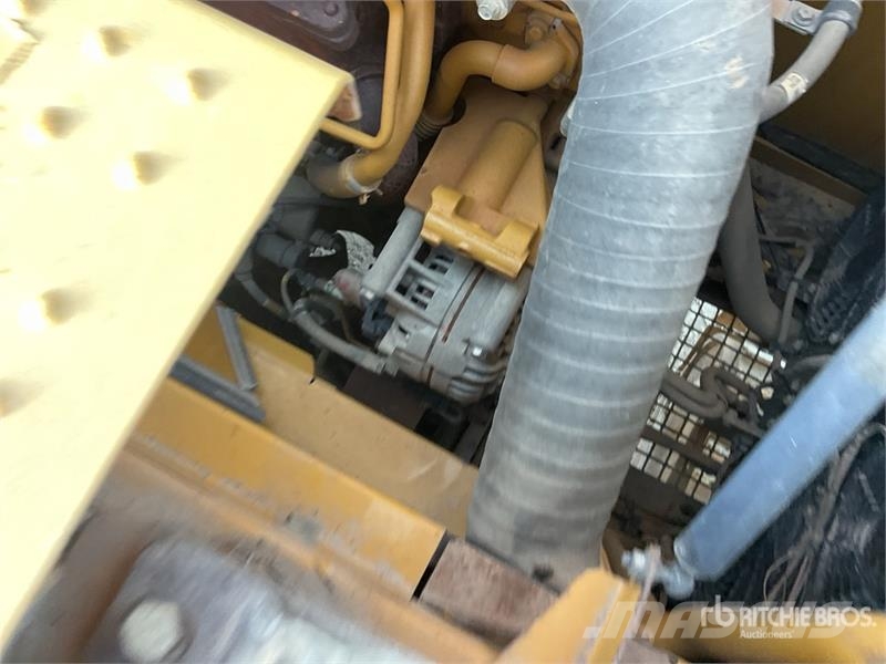 CAT 320GC Tracked Excavator Roomikekskavaatorid