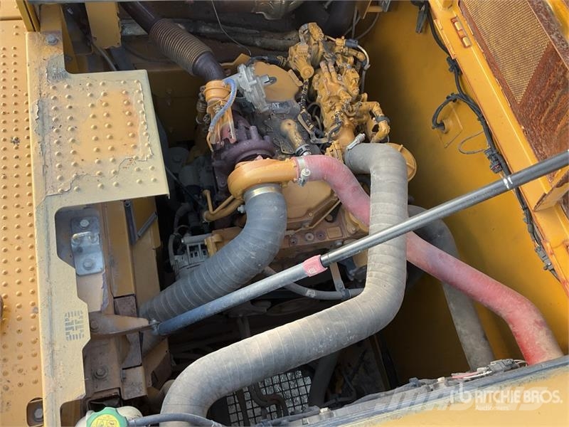 CAT 320GC Tracked Excavator Roomikekskavaatorid