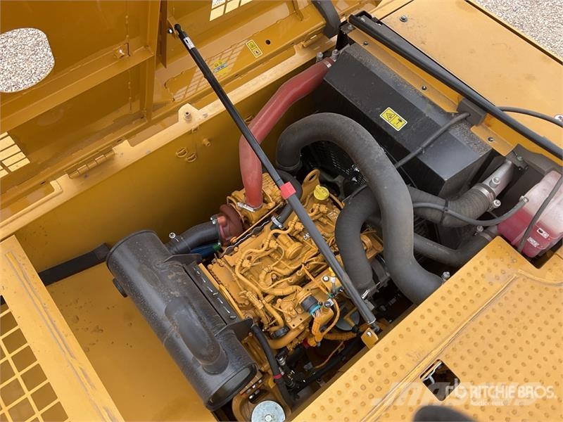 CAT 321 Tracked Excavator (Unused) Telakaivukoneet