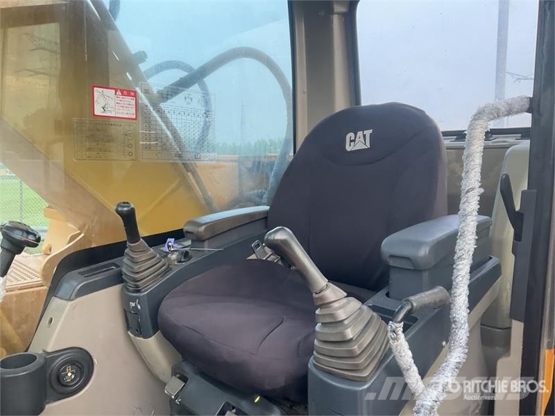 CAT 322C Tracked Excavator Gravemaskiner på larvebånd