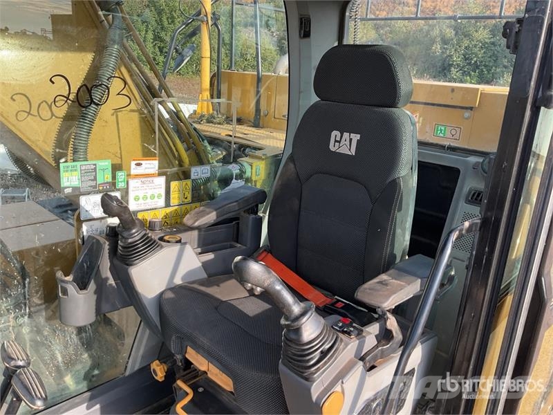 CAT 323 Bageri guseničari