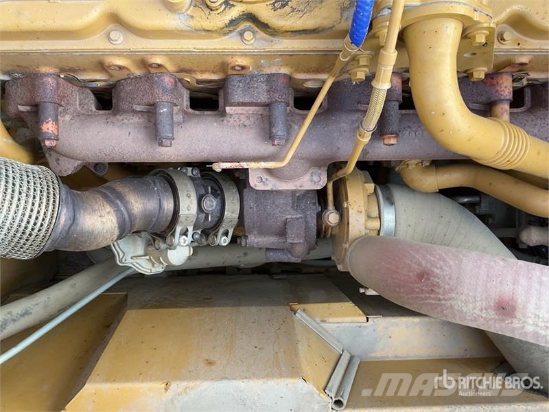 CAT 323 Bageri guseničari