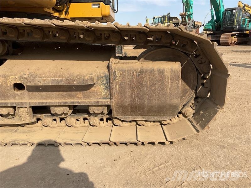 CAT 323 Bageri guseničari