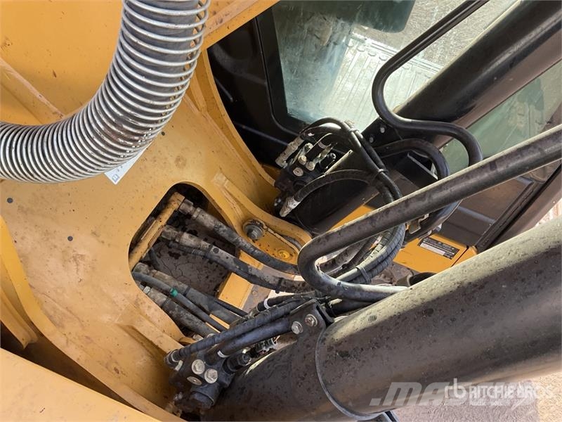 CAT 323 Bageri guseničari