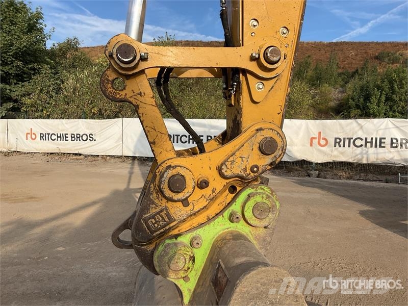 CAT 323 Bageri guseničari