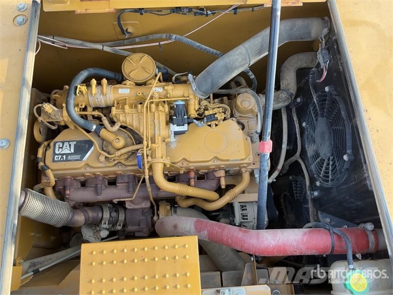 CAT 323 Bageri guseničari
