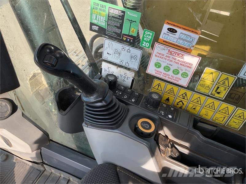 CAT 323 Bageri guseničari