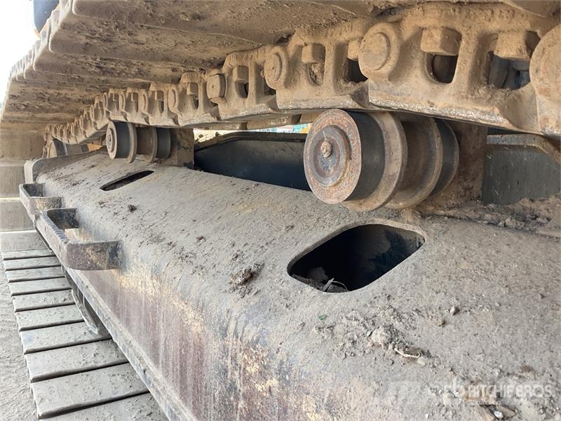 CAT 323 Bageri guseničari