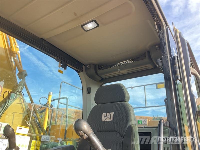CAT 323 Bageri guseničari