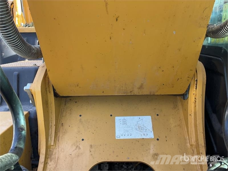 CAT 323 Bageri guseničari