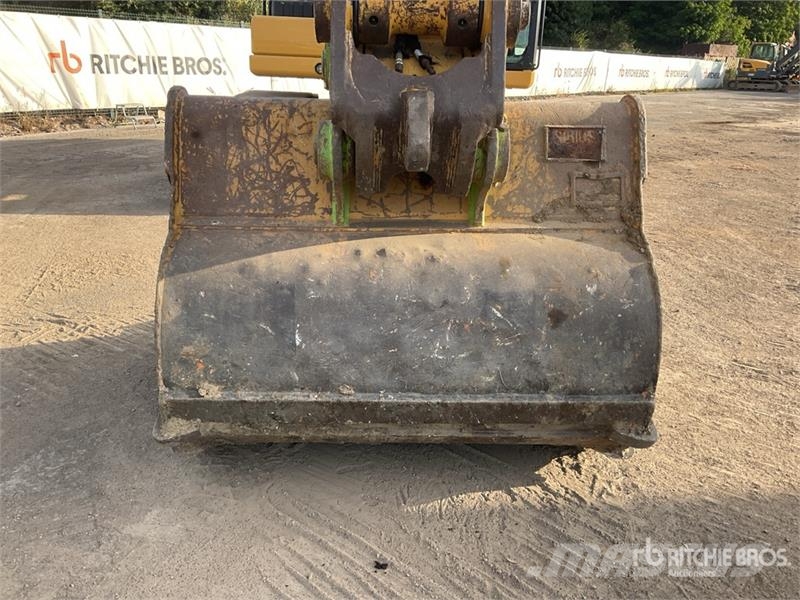 CAT 323 Bageri guseničari